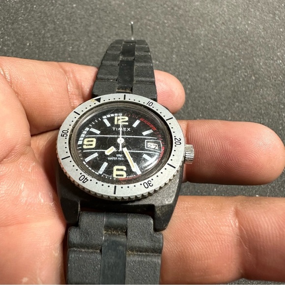 Vintage Timex Skindiver Women's 1978 Watch Mechanical Manual Wind Working - Picture 2 of 7